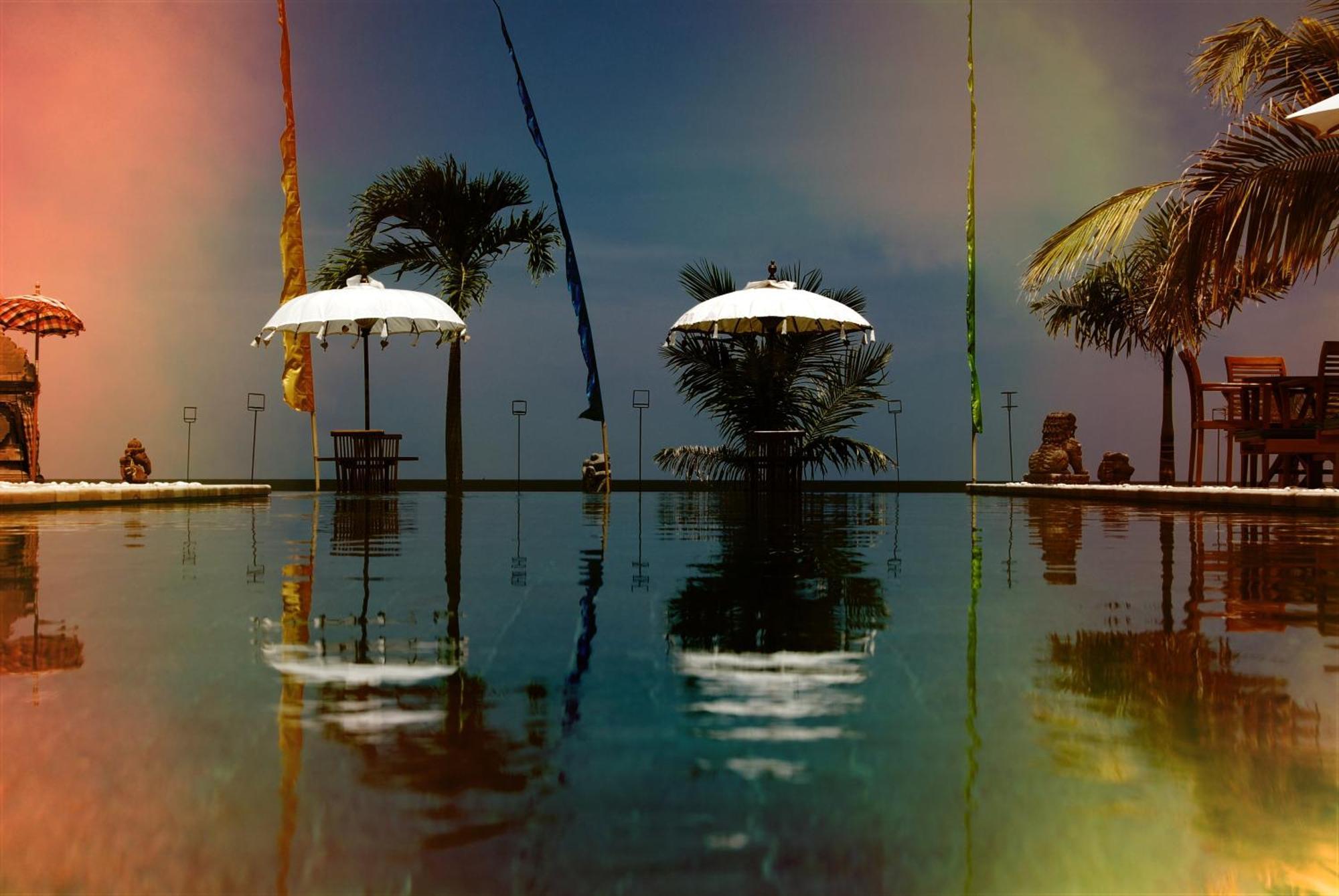 Kelapa Lovina Beach Villa Exterior photo