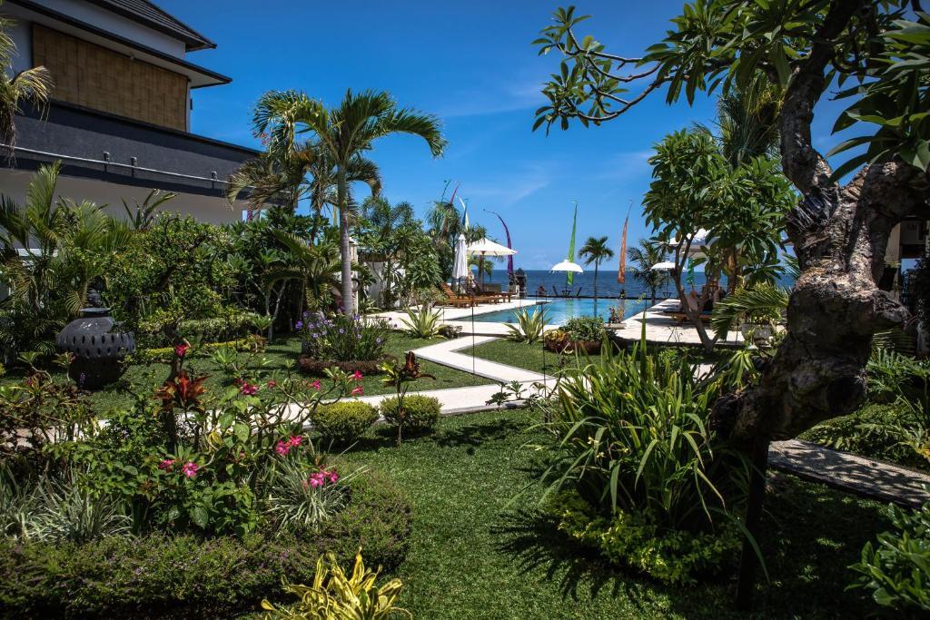 Kelapa Lovina Beach Villa Exterior photo