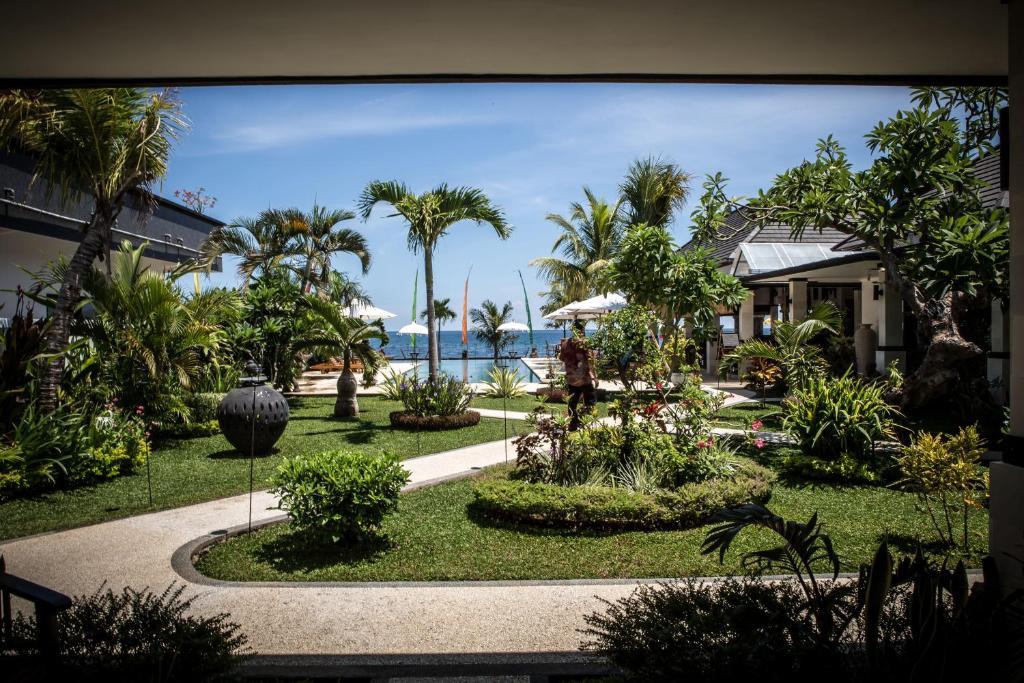 Kelapa Lovina Beach Villa Exterior photo
