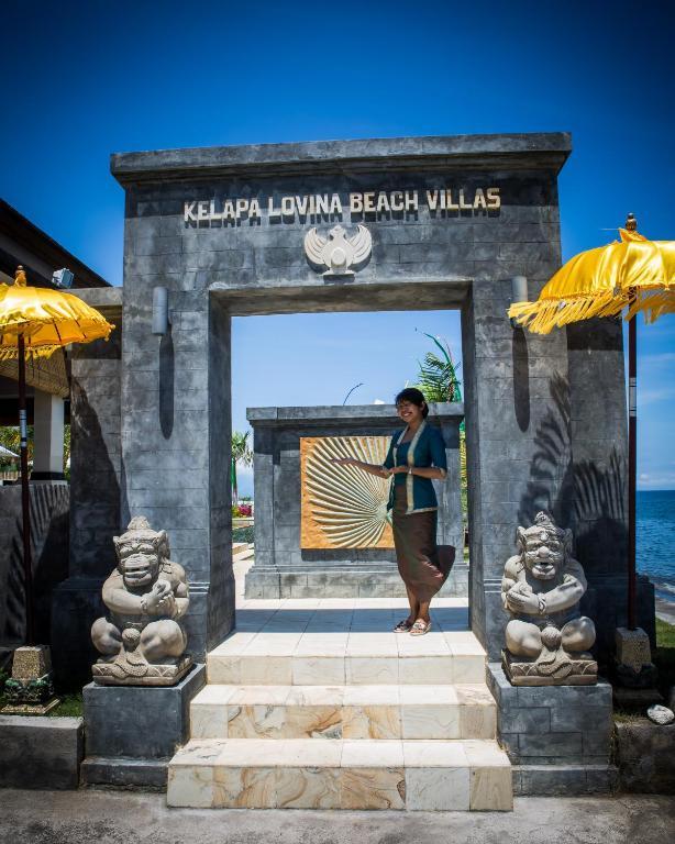Kelapa Lovina Beach Villa Exterior photo