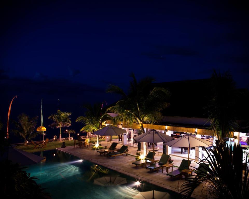 Kelapa Lovina Beach Villa Exterior photo